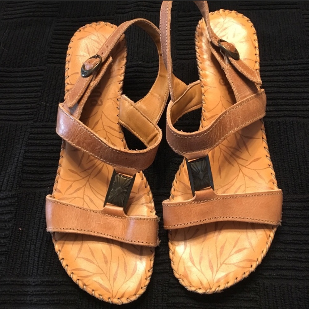 Tsonga shoes. Super comfortable low heel.